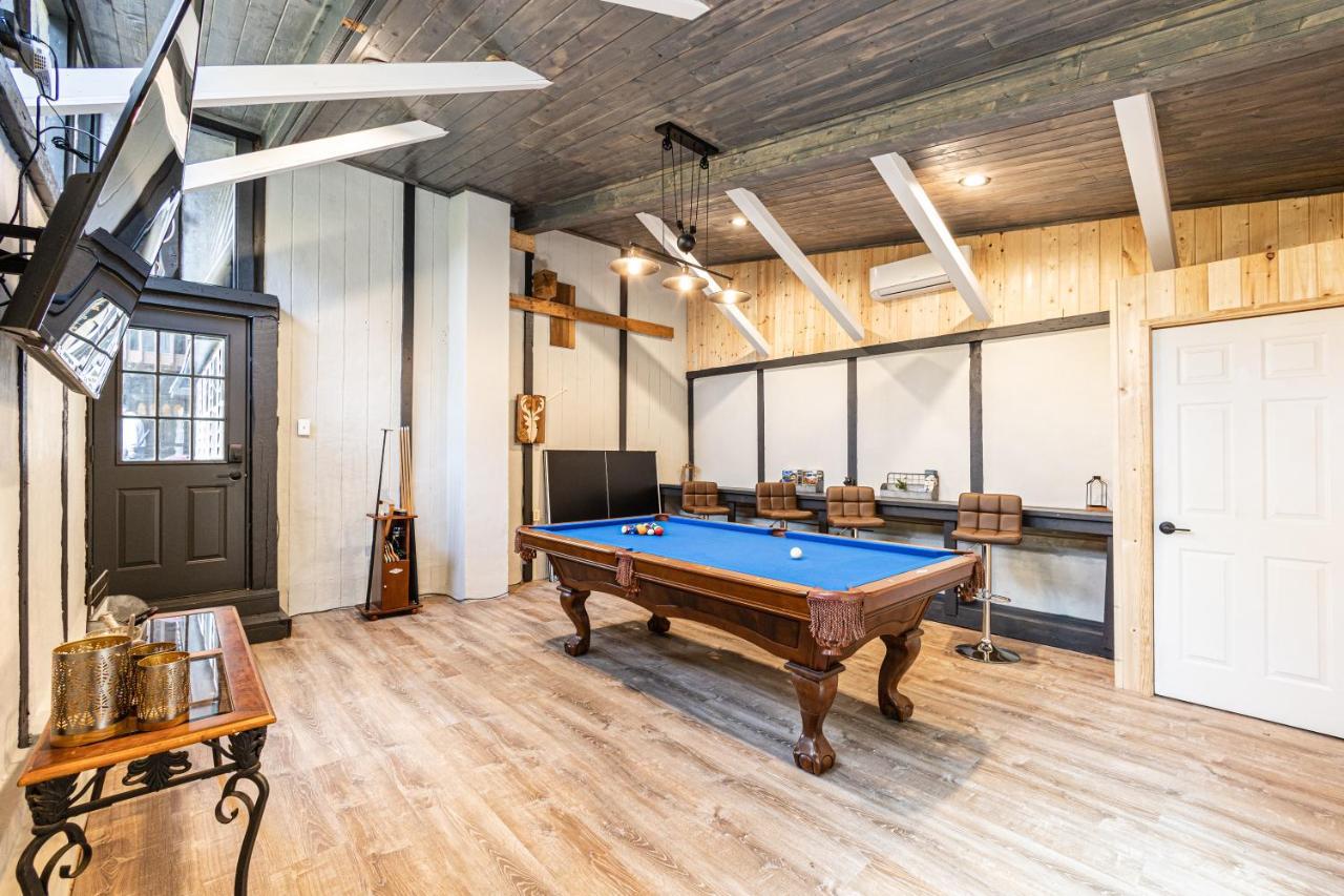 Fun Cabin With Hot Tub, Pool Table & Fire Pit - Big Blue Bryson City Esterno foto