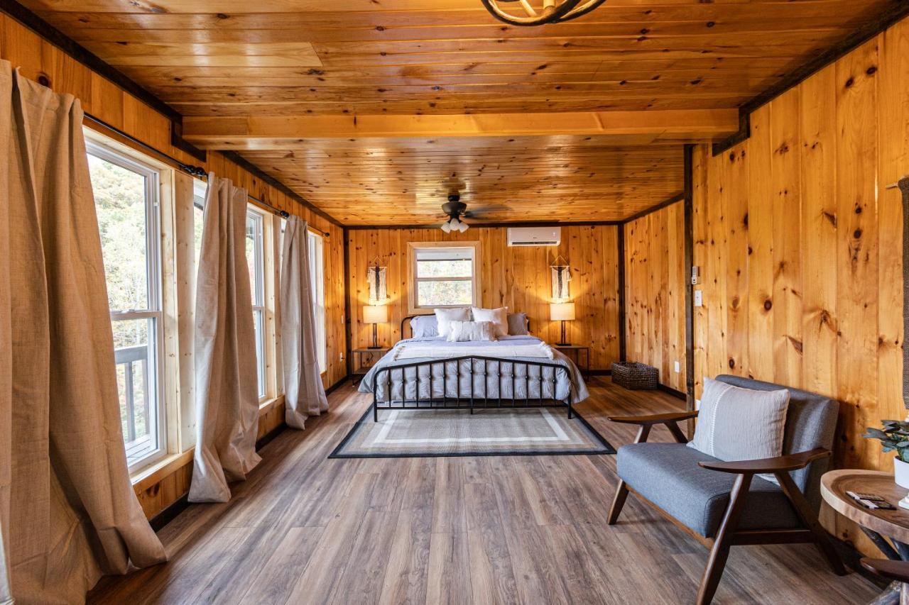 Fun Cabin With Hot Tub, Pool Table & Fire Pit - Big Blue Bryson City Esterno foto